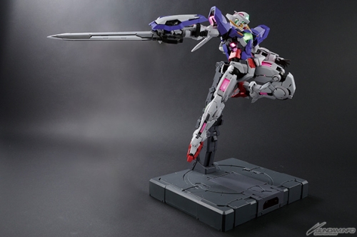 GN粒子の発光演出を再現！「PG 1/60 ガンダムエクシア」12月2日発売