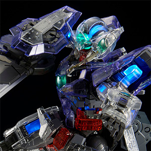 LEDユニットの発光演出を堪能できる！「PG ガンダムエクシア クリア