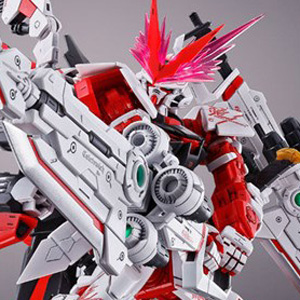 特徴的な機体形状は新規造形！「MG ガンダムアストレイ レッドドラゴン