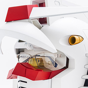 OWNDAYS「ガンダムヘッド型メガネケース」香港＆台湾で本日より予約