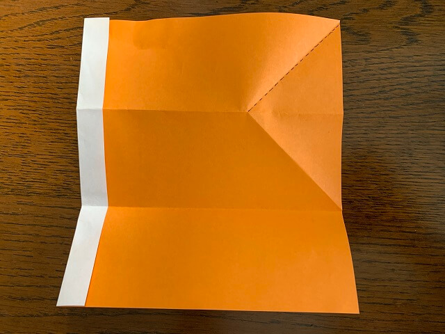 折り紙で作る鯉のぼり 簡単にできる4パターンの折り方を解説 おりがみ部の記事一覧 おりがみ部 部活トップ バンダイによる 遊びと学びのココロ育むファミリーエンタメサイト