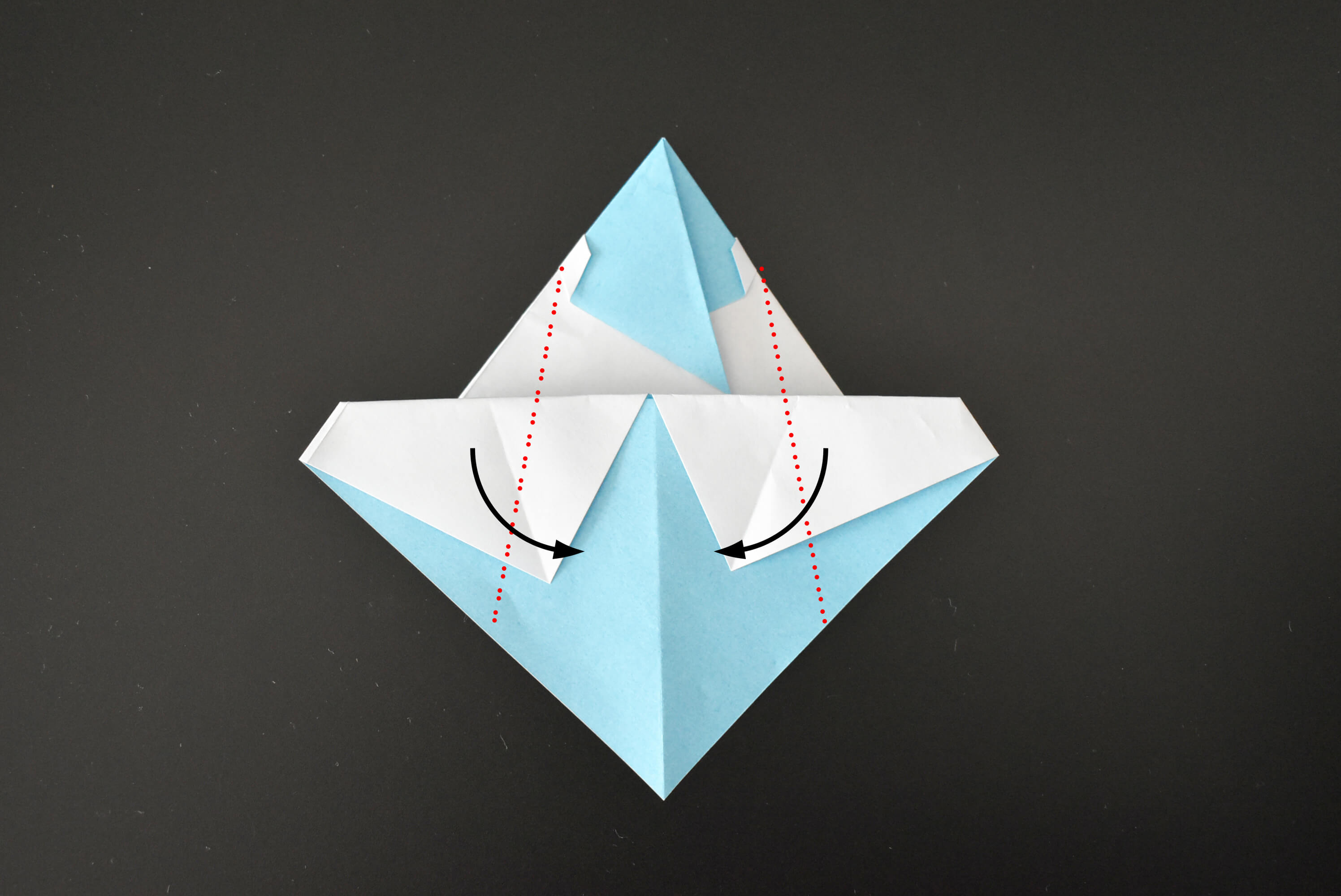 折り紙でゆきだるまを作ってみよう 4つの折り方をマスターできる おりがみ トピックス一覧 バンダイによる 遊びと学びのココロ育むファミリーエンタメサイト