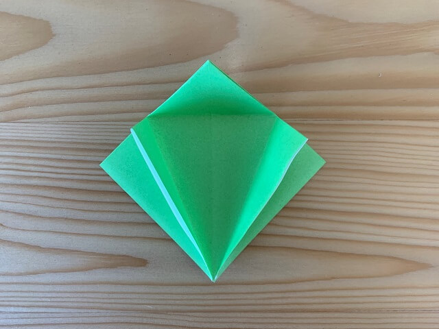 折り紙でいろんな虫を折ってみよう 8種類の折り方を解説 おりがみ部の記事一覧 おりがみ部 部活トップ バンダイによる 遊びと学びのココロ育むファミリーエンタメサイト