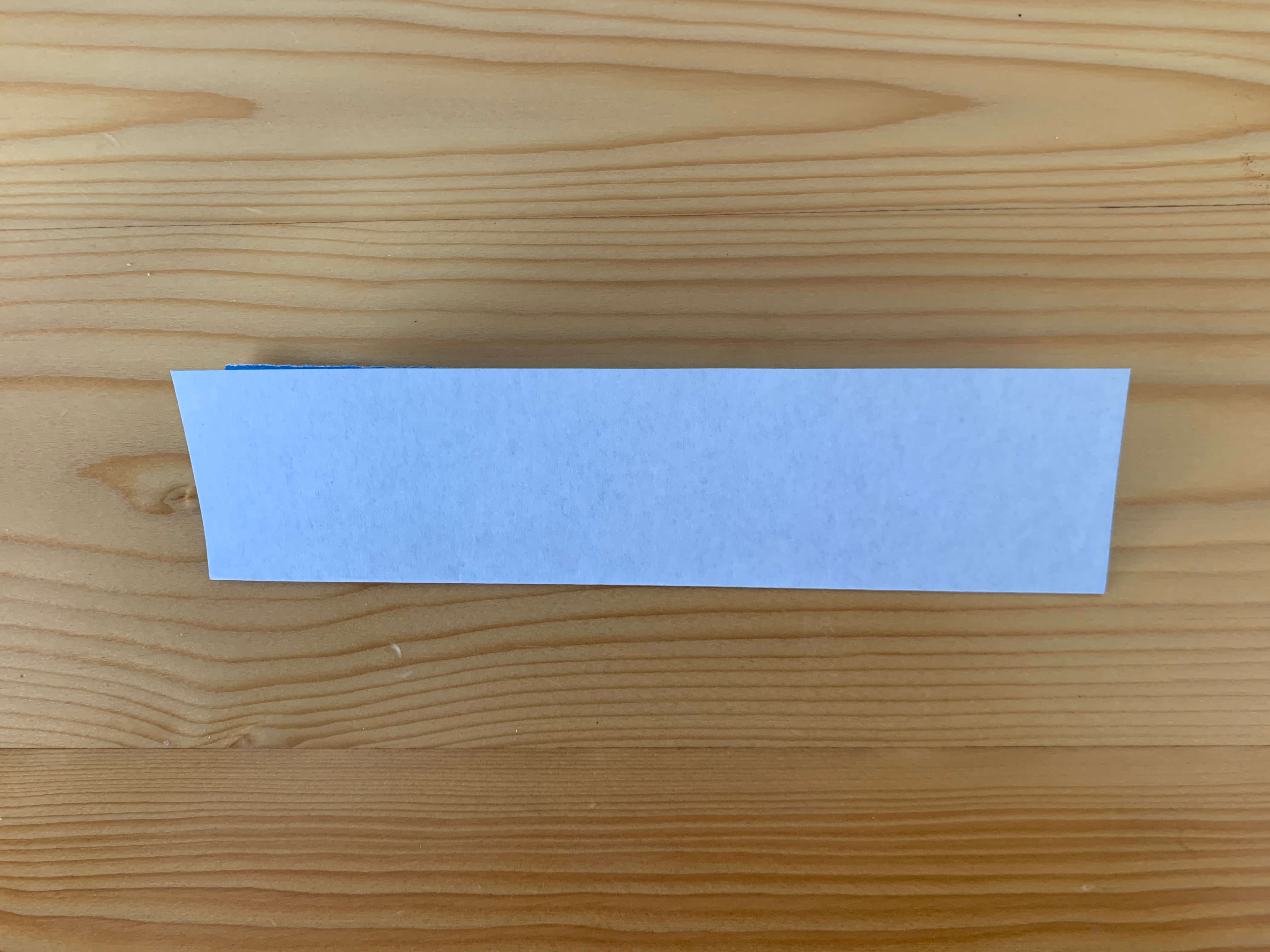 折り紙で孔雀 くじゃく を作ろう 羽の部分が特徴的な個性あふれる折り方を紹介 おりがみ部の記事一覧 おりがみ部 部活トップ バンダイによる 遊びと学びのココロ育むファミリーエンタメサイト