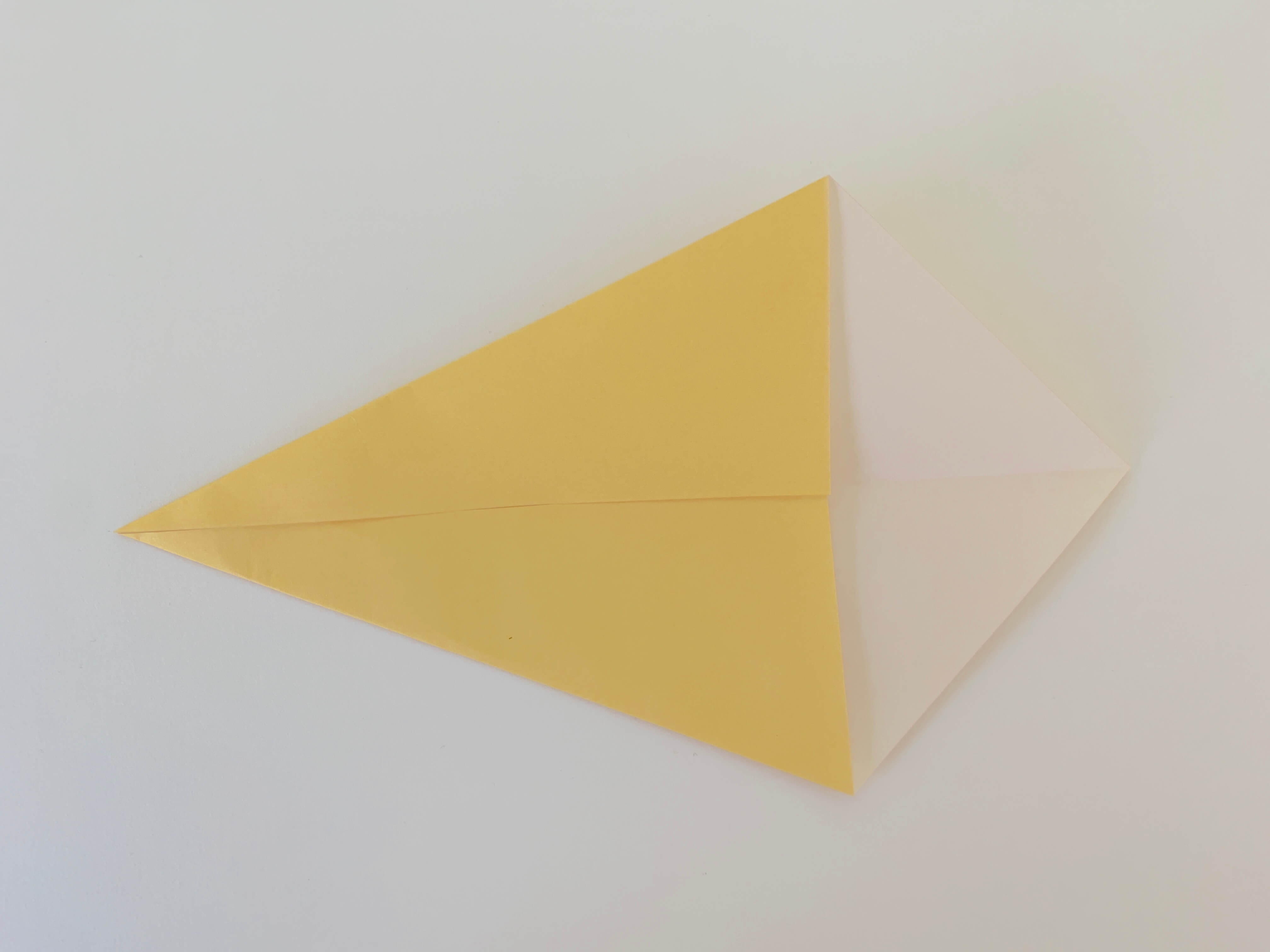 いちょうを折り紙で作ろう 個性的ないちょうが5種類登場 おりがみ部の記事一覧 おりがみ部 部活トップ バンダイによる 遊びと学びのココロ育むファミリーエンタメサイト
