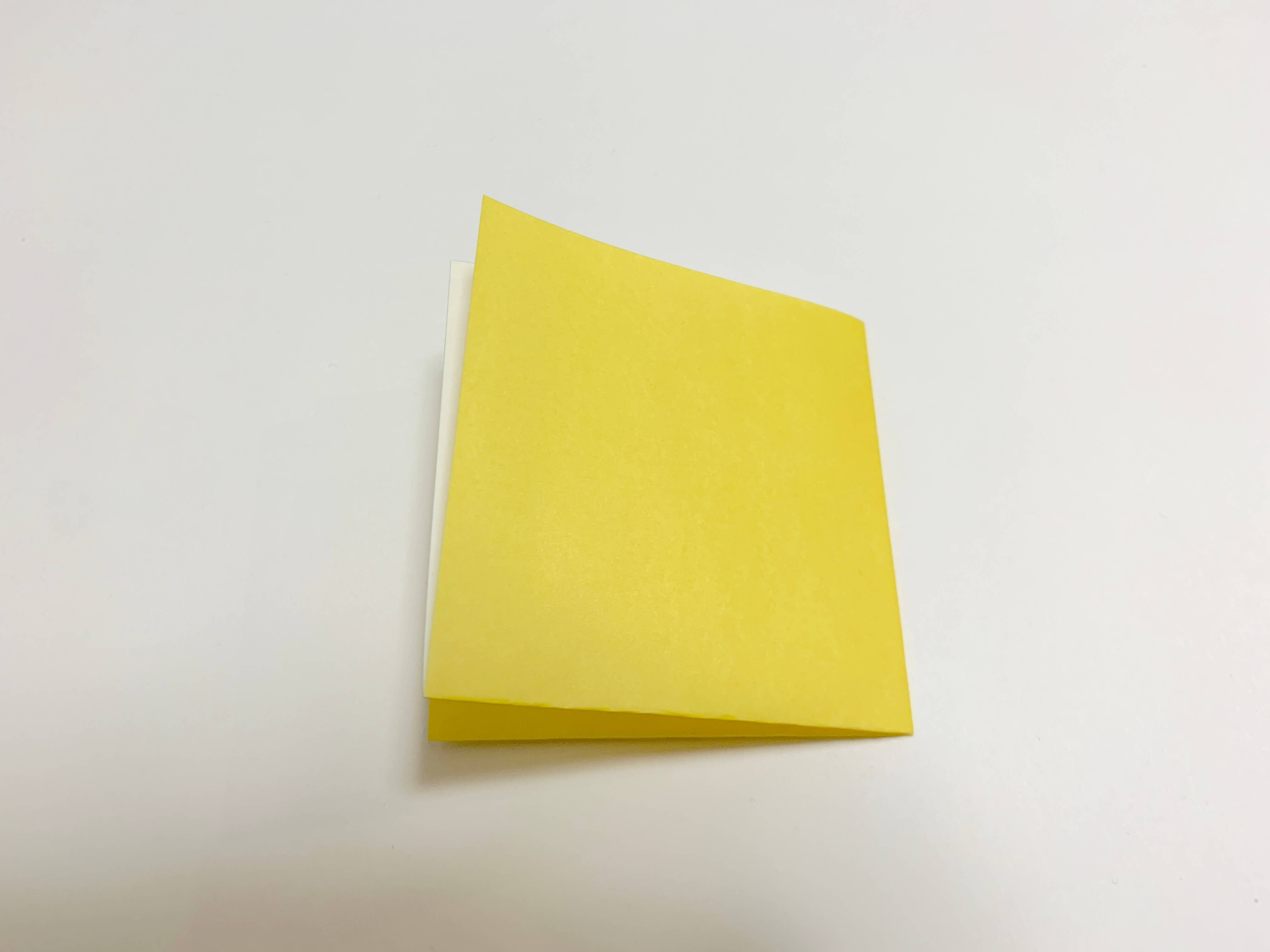 いちょうを折り紙で作ろう 個性的ないちょうが5種類登場 おりがみ部の記事一覧 おりがみ部 部活トップ バンダイによる 遊びと学びのココロ育むファミリーエンタメサイト