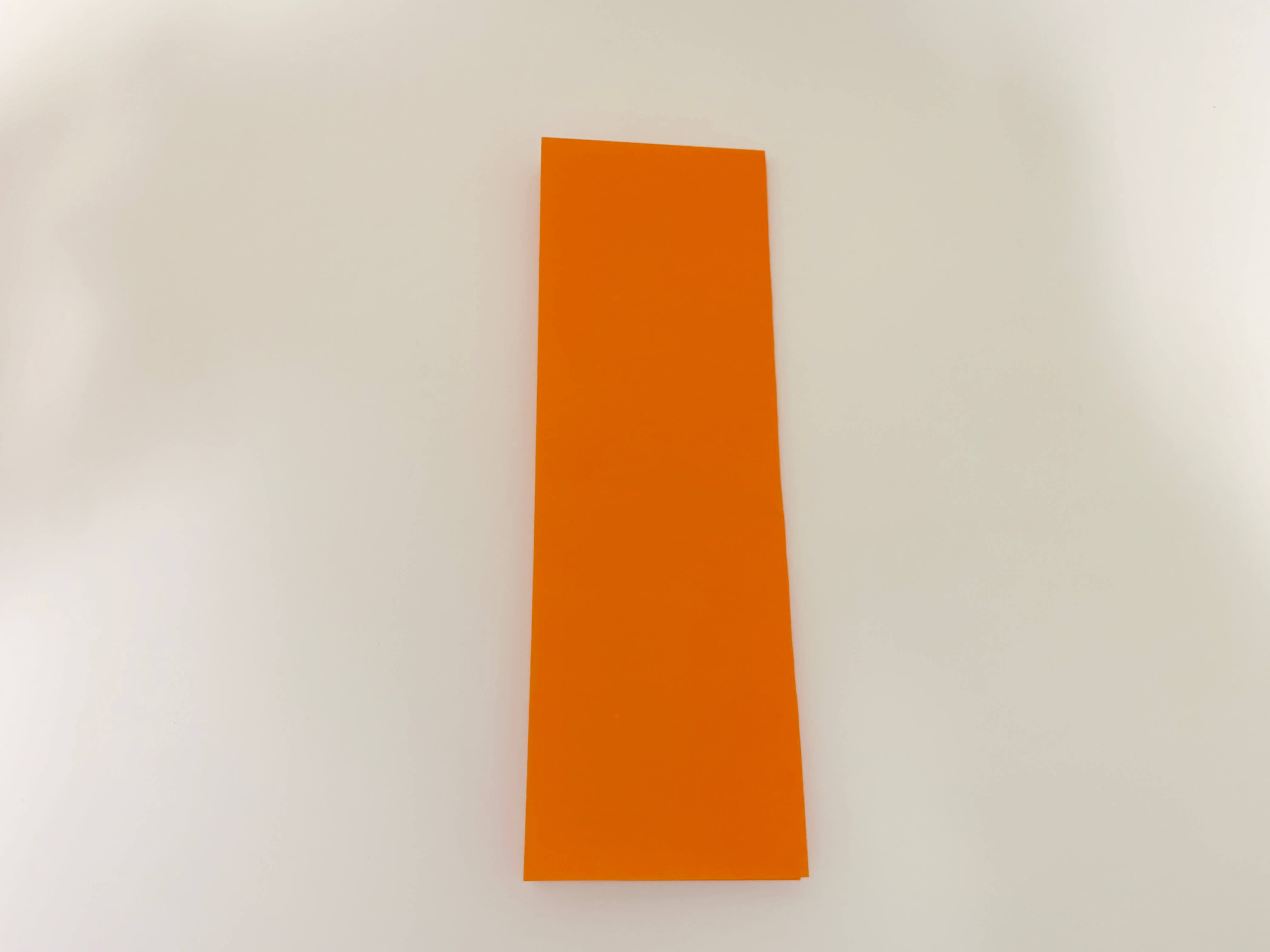 柿を折り紙で作ろう へたの部分が異なる折り方を4種類紹介 おりがみ部の記事一覧 おりがみ部 部活トップ バンダイによる 遊びと学びのココロ育むファミリーエンタメサイト 柿を折り紙で作ろう へたの部分が異なる折り方を4種類紹介 おりがみ部の記事一覧 おりがみ部 部活トップ バンダイによる 遊びと学びのココロ育むファミリーエンタメサイト