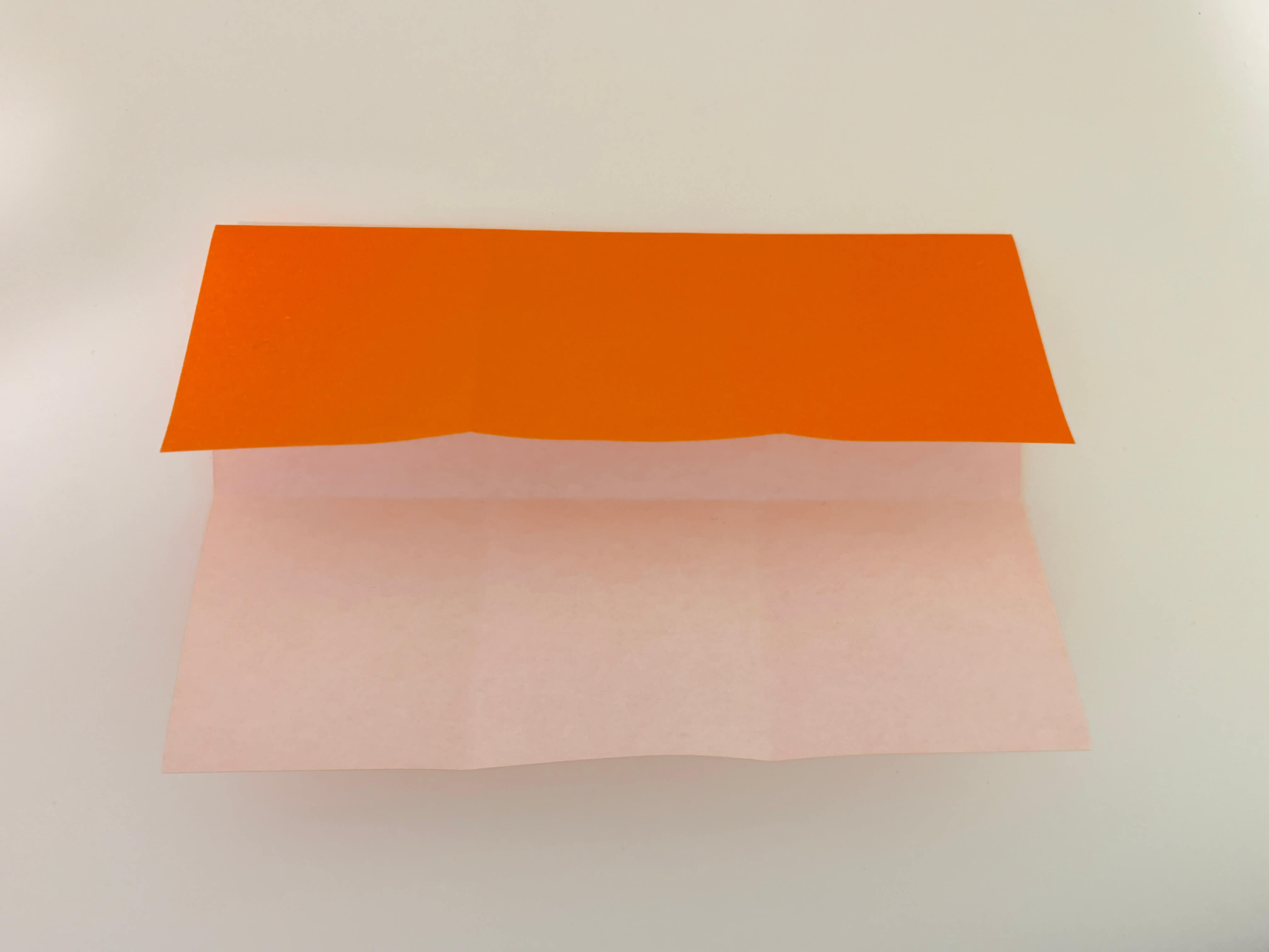 柿を折り紙で作ろう へたの部分が異なる折り方を4種類紹介 おりがみ部の記事一覧 おりがみ部 部活トップ バンダイによる 遊びと学びのココロ育むファミリーエンタメサイト 柿を折り紙で作ろう へたの部分が異なる折り方を4種類紹介 おりがみ部の記事一覧 おりがみ部 部活トップ バンダイによる 遊びと学びのココロ育むファミリーエンタメサイト