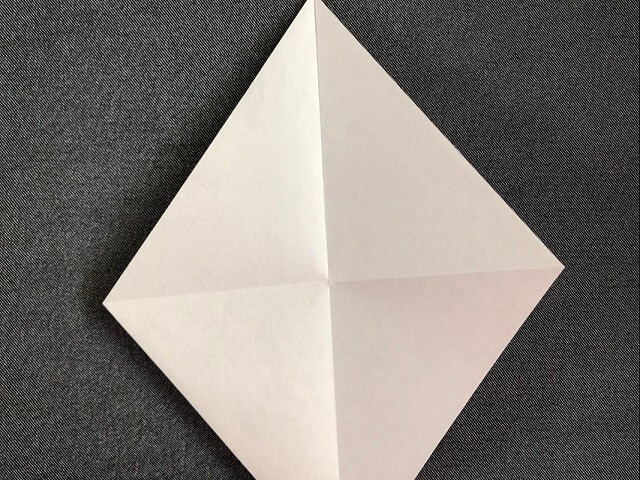 折り紙でリスを折ってみよう 5通りの簡単な折り方をご紹介 おりがみ トピックス一覧 バンダイによる 遊びと学びのココロ育むファミリーエンタメサイト