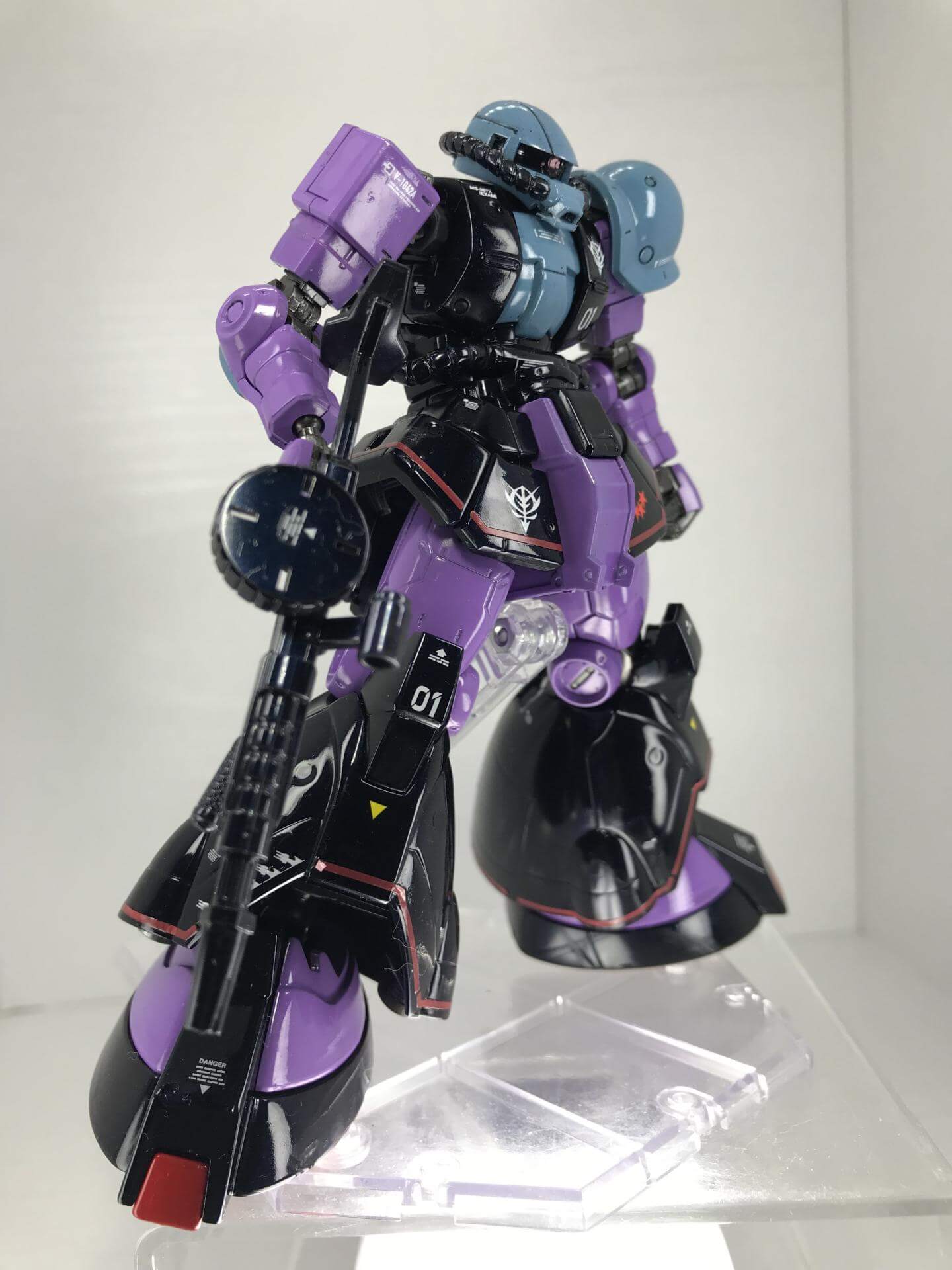 ツインアイ発光！　ガンダムMkⅡ　ロールアウト風　組立・塗装済　完成品　HGUC HG 1/144 ガンダムベース限定 ガンダムMk-II(ティターンズ仕様